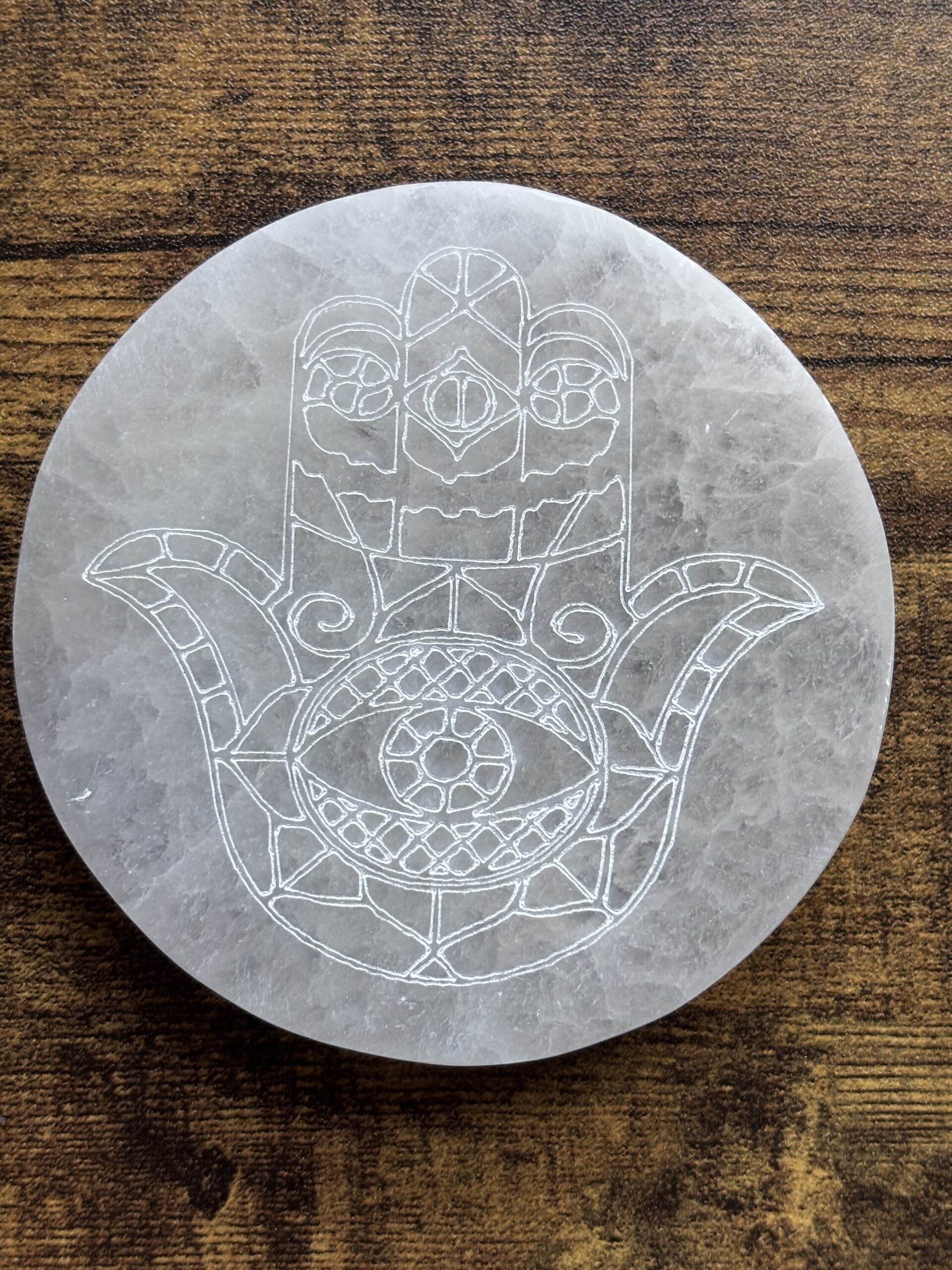 Plato de Carga de Selenita Mano Fátima - 10 cm - 1