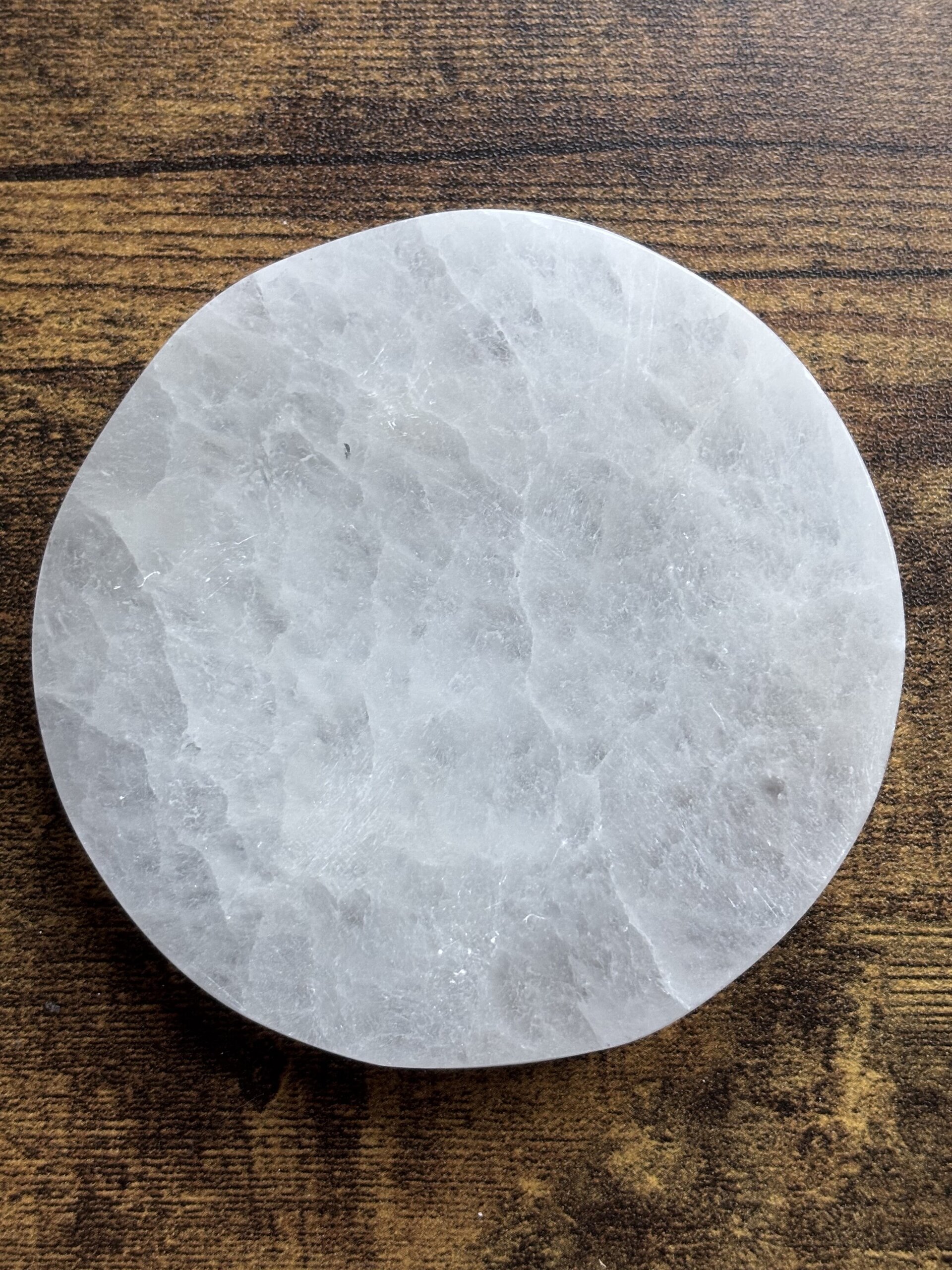 Plato de Carga de Selenita Mano Fátima - 10 cm - 2